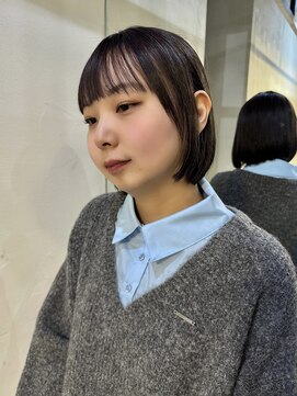 メイカ(MEIKA) ”重ためボブ×モノトーンカラー”