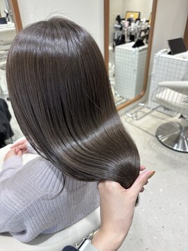 エンス 銀座(Ence) ココアブラウン/ミディアムレイヤー/オリーブグリーン/黒髪/銀座