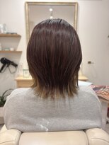 ラネーシェ(la.neche)&nbsp;外ハネミディのレッド×インナーベージュ