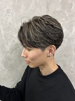 ウシワカマルイースト(ushiwakamaru East) ハイライトフェザーパーマ