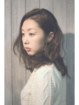 ヘアリゾート ラグーン(hair+resort lagoon) 脱・カワイイ。お手入れ簡単セミロングパーマ・ウェーブスタイル