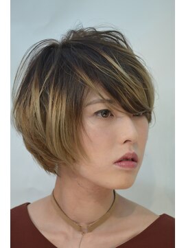 ケンズヘアーテスタ(KEN’s HAIR testa) 大人ショートボブ
