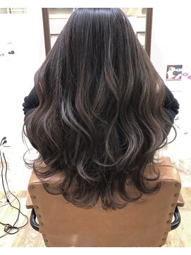 フィガロ ウメダ(FIGARO UMEDA) 【FIGARO umeda】大人のロング韓国レイヤーカット