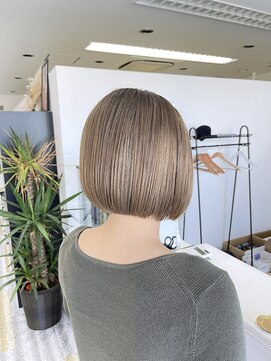 アフューズバイストゥー(Vfuse by StueW) コンパクトボブ×ナチュラルベージュ[倉敷][岡山]