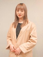 Stylist * KOHARU * あなたらしさを引き出すハイセンスなハイトーンと似合わせ顔周りカットが大人気