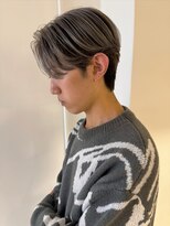 ニコフクオカヘアーメイク(NIKO Fukuoka Hair Make)&nbsp;メンズセンターパート/メンズバレイヤージュ/ホワイトシルバー