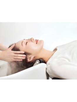 リラックスできる空間で、頭皮から髪を美しく。お仕事や家事でお疲れの方へのご褒美に…。［恵比寿］