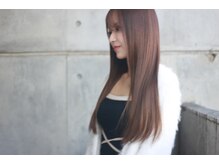 豊富なメニューと多彩なテクニック、確かな知識で髪に合わせたオーダーメイドなデザイニングカラー&パーマ