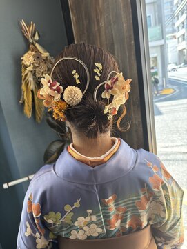 ユニコヘア(unico hair) ネジネジ×タイト×シニヨン