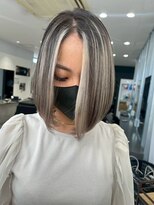 キング 心斎橋店(K!ng)&nbsp;ハイライトカラーミルクティーベージュレイヤーカット