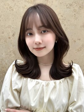 エヌアイ オモテサンドウ(ni omotesando) 大人かわいいくびれミディアム 顔まわりカット【肥田亜沙美】