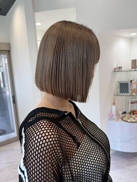 【MONA】ぷつっとボブ/グレージュカラー/デザインカラー