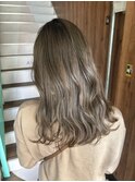 ミルクティーベージュ×透明感
