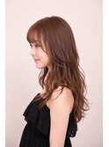 女性らしいロングウェーブスタイル