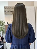 零秒女髪 千里丘店&nbsp;まとまりのある上品な艶髪ストレートロング髪質改善美髪艶感