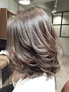 イール(eel) イールジゼルボブ