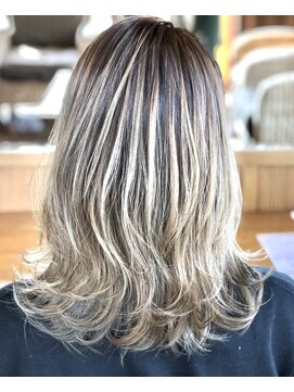 シェロヘア(cielo HAIR) バレイヤージュベージュカラー