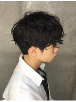 横顔が素敵に決まるムーブウェーブツイストパーマ［表参道/青山]