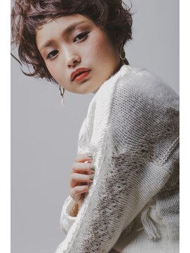 アムト(amt.) 【amt.】刈り上げ女子×ランダムカール