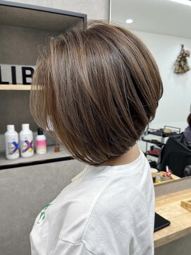 リベストバイジェービー 稲毛(li best. byjb) ペールベージュ/セクションカラー/外ハネボブ[稲毛/稲毛駅]