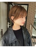 ココアベージュ前髪あり小顔愛されショートボブ