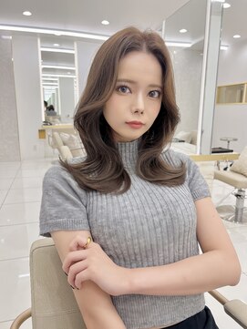 マウル 栄(MAEUL) ミディアムレイヤー　ダークアッシュ