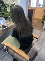 ティティ(TiTi)&nbsp;透明感抜群！マットグレーカラー[TiTi_福田りの]