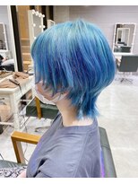 デイズ(days)&nbsp;水色カラーツーブロックマッシュショート  ウルフハイライト