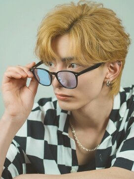 オーシャントーキョー 大阪(OCEAN TOKYO) ハイライトミルクティーベージュツーブロックメンズマッシュ