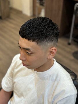 ジェイソン(JASON) 【フェードスタイル】濡れパンクロップメンズスタイル