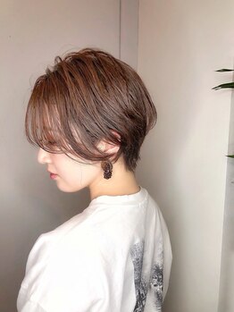 ダム(DaM)の写真/【顔周りレイヤーカットもDaMに任せて】骨格・髪質・クセを見極め“似合う”をご提案/小顔魅せ効果も◎
