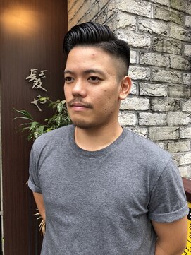 グラッドバーバードットエビス 恵比寿(GLAD BARBER. EBISU) サーフカール/スパイキーショート/ブルーブラック[恵比寿]