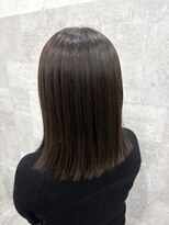 イル(iru)&nbsp;ダークアッシュ×ミディアム×透明感×ツヤ