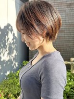 ビューエヒメ(VIEW EHIME)&nbsp;小顔カットショートボブ大人可愛いアッシュオリーブ