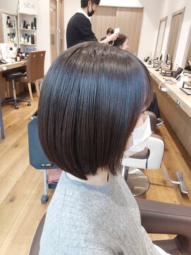 ICH GO向ケ丘遊園店 【髪質改善×地毛美】深みツヤとまとまり。上品な暗髪ミニボブ