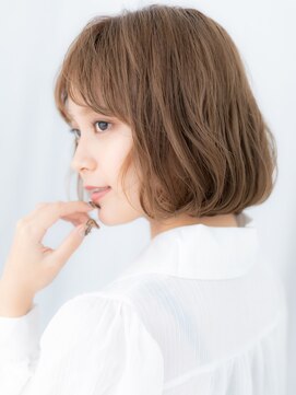 ドクターズサロン LAB 小山店 透明感ハイトーンカラー大人可愛い丸みボブm小山20代30代40代