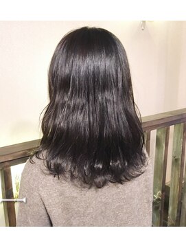 ロイ プラスアティック(roi ＋attic) 谷町6丁目美容室◆異空間美容室roi◇