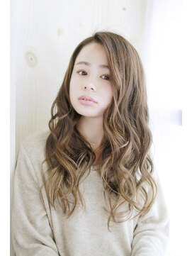 トランクイル サフリック(TRAN9UIL safric) 20代・30代・40代 とびきりグラデロング