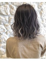 モアナ バイ ヘッドライト 駒沢大学店(Moana by HEADLIGHT)&nbsp;ハイライト☆デザインカラーアッシュベージュ☆大人可愛いボブ