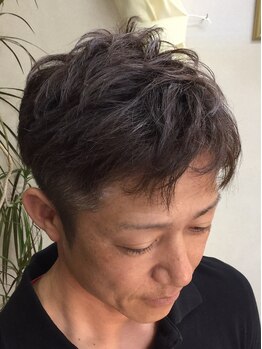 ヘアスペース ハナモト(hair space hanamoto)の写真/【ご新規様!!平日メンズ限定☆カット+シェービング+眉カット+肩マッサージ¥3500】男前に仕上げてくれる!!