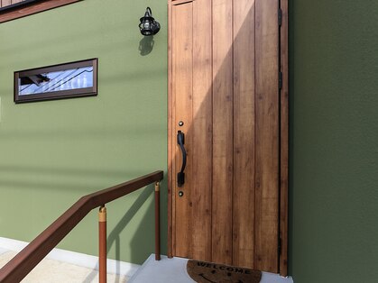 ツキ(TSUKI)の写真