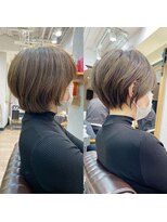 アヴァロン(AVALON)&nbsp;美シルエット・立体感大人ショート・アッシュグレージュ【BISA】