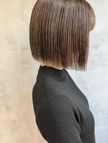 キチ(kichi.)&nbsp;[kichi.] 切りっぱなしボブ×ハイライトカラー