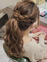 ヘアメイク エンカレッジ(HAIR MAKE encourage)&nbsp;大人可愛い　捻りアレンジ　ポニーテール