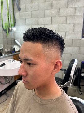 チルチェア ノースエリア 高円寺店(CHILL CHAIR north area.) アップバング<高円寺> <理容室> <バーバー>