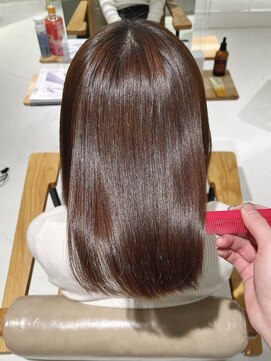 スペシウムバイアンバースデー(spacium by UNBIRTHDAY) 地毛風ストレート/髪質改善　【HIYORI】