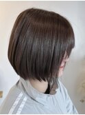 オリーブグレージュ