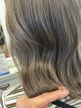 ローレン(Loren) ミディアム