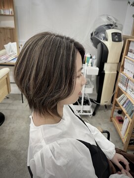 ニカ(nica) ナチュラルウルフボブ