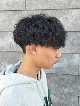 ニアウ 伊勢崎連取店(Niau) 刈り上げショートマッシュツイストスパイラルパーマ